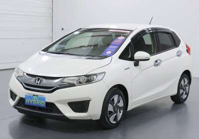 2014 HONDA FIT 1.5L HYBRID 5 SEATER