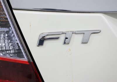 2014 HONDA FIT 1.5L HYBRID 5 SEATER