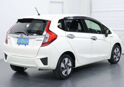 2014 HONDA FIT 1.5L HYBRID 5 SEATER