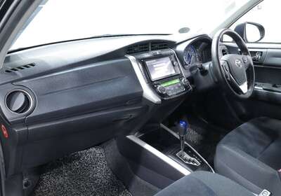 2014 TOYOTA COROLLA FIELDER 1.5L HYBRID 5 SEATER