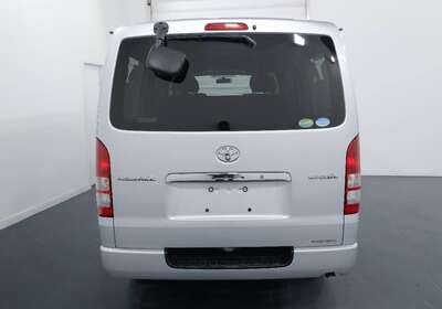 2015 TOYOTA HIACE REGIUS ACE 5 SEATER