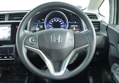 2015 HONDA FIT 1.5L HYBRID 5 SEATER