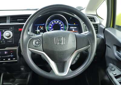 2016 HONDA FIT 1.5L HYBRID 5 SEATER