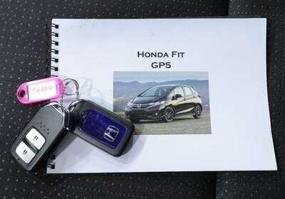 2014 HONDA FIT 1.5L HYBRID 5 SEATER