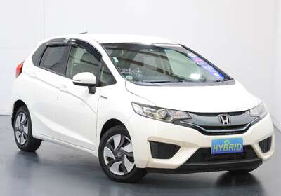 2014 HONDA FIT 1.5L HYBRID 5 SEATER