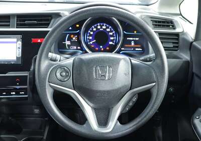 2014 HONDA FIT 1.5L HYBRID 5 SEATER