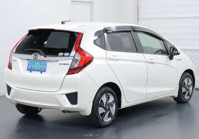 2014 HONDA FIT 1.5L HYBRID 5 SEATER