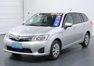 2015 TOYOTA COROLLA FIELDER 1.5L HYBRID 5 SEATER