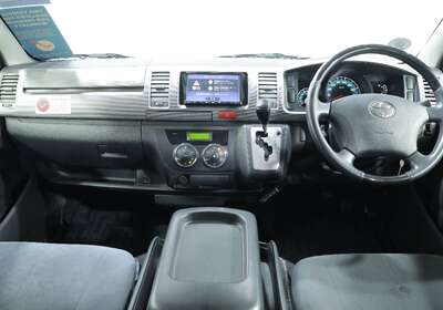 2013 TOYOTA HIACE 3.0L DIESEL 2WD 