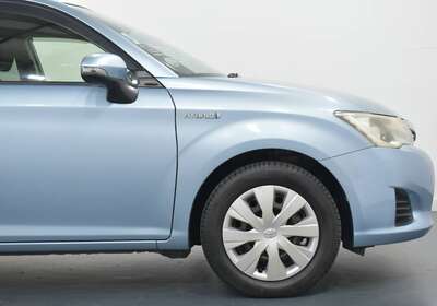 2013 TOYOTA COROLLA FIELDER 1.5L HYBRID 5 SEATER