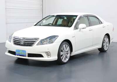 2011 TOYOTA CROWN 3.5L HYBRID 5 SEATER