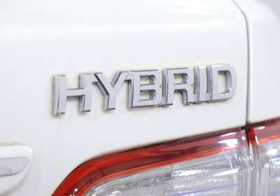 2011 TOYOTA CROWN 3.5L HYBRID 5 SEATER