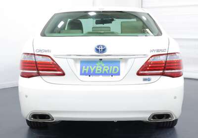 2011 TOYOTA CROWN 3.5L HYBRID 5 SEATER