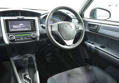 2014 TOYOTA COROLLA FIELDER 1.5L HYBRID 5 SEATER