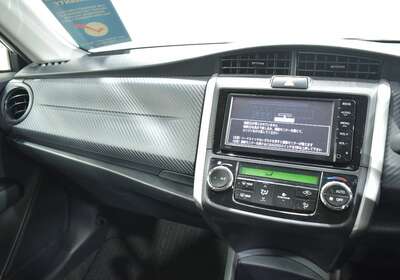 2014 TOYOTA COROLLA FIELDER 1.5L HYBRID 5 SEATER