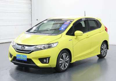 2014 HONDA FIT 1.5L HYBRID 5 SEATER