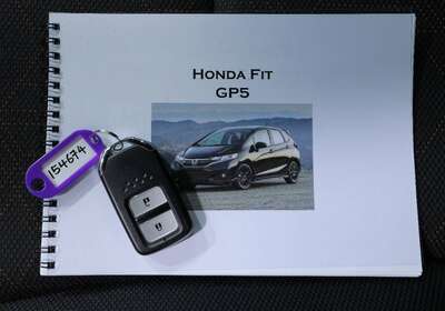 2014 HONDA FIT 1.5L HYBRID 5 SEATER