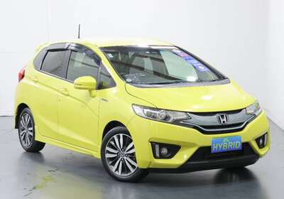 2014 HONDA FIT 1.5L HYBRID 5 SEATER