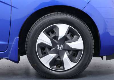 2015 HONDA FIT 1.5L HYBRID 5 SEATER