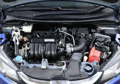 2015 HONDA FIT 1.5L HYBRID 5 SEATER