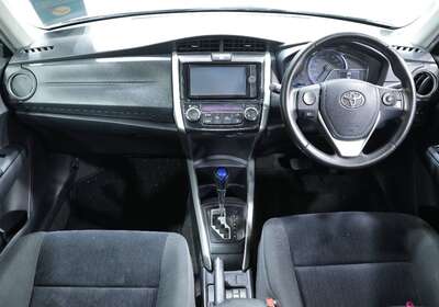 2013 TOYOTA COROLLA FIELDER 1.5L HYBRID 5 SEATER