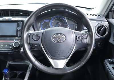 2013 TOYOTA COROLLA FIELDER 1.5L HYBRID 5 SEATER