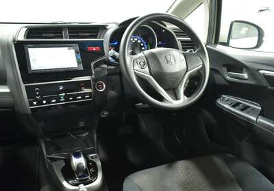 2016 HONDA FIT 1.5L HYBRID 5 SEATER