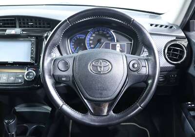 2013 TOYOTA COROLLA FIELDER 1.5L HYBRID 5 SEATER