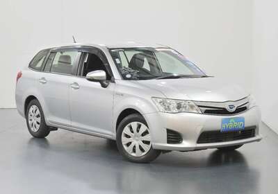 2014 TOYOTA COROLLA FIELDER 1.5L HYBRID 5 SEATER