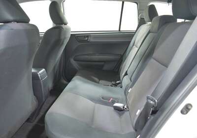 2014 TOYOTA COROLLA FIELDER 1.5L HYBRID 5 SEATER