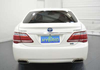 2011 TOYOTA CROWN 3.5L HYBRID 5 SEATER