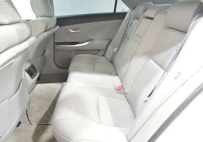 2011 TOYOTA CROWN 3.5L HYBRID 5 SEATER