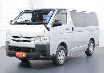 2020 TOYOTA HIACE 3.0L DIESEL 2WD 