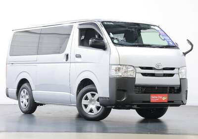 2020 TOYOTA HIACE 3.0L DIESEL 2WD 