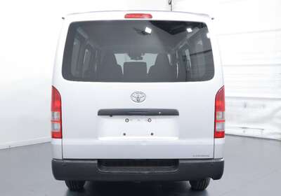 2020 TOYOTA HIACE 3.0L DIESEL 2WD 