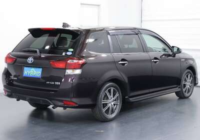 2015 TOYOTA COROLLA FIELDER 1.5L HYBRID 5 SEATER