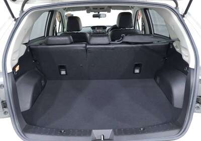 2014 SUBARU XV HYBRID 5 SEATER