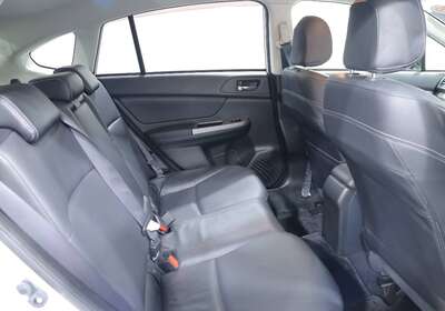 2014 SUBARU XV HYBRID 5 SEATER