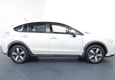 2014 SUBARU XV HYBRID 5 SEATER