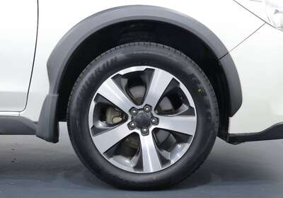 2014 SUBARU XV HYBRID 5 SEATER