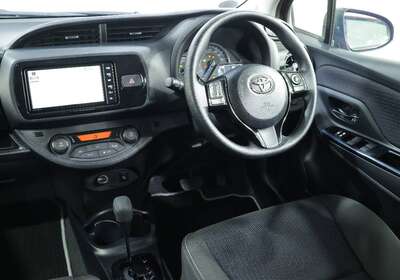 2018 TOYOTA VITZ 1.5L HYBRID 5 SEATER