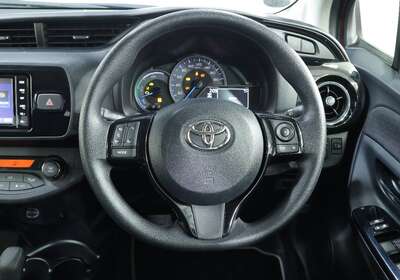 2018 TOYOTA VITZ 1.5L HYBRID 5 SEATER