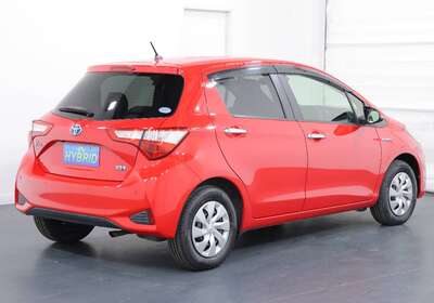 2018 TOYOTA VITZ 1.5L HYBRID 5 SEATER