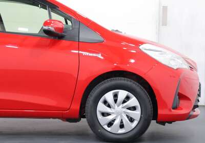 2018 TOYOTA VITZ 1.5L HYBRID 5 SEATER