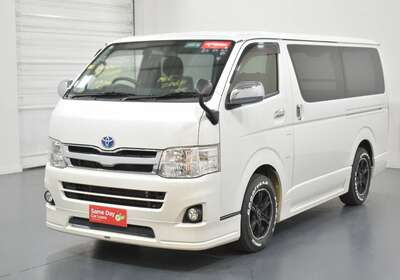 2013 TOYOTA HIACE 3.0L DIESEL 2WD 