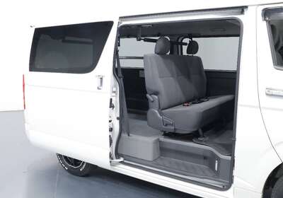 2013 TOYOTA HIACE 3.0L DIESEL 2WD 