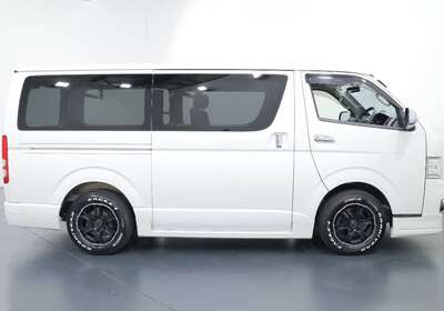 2013 TOYOTA HIACE 3.0L DIESEL 2WD 