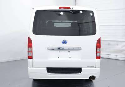 2013 TOYOTA HIACE 3.0L DIESEL 2WD 