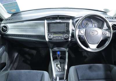 2013 TOYOTA COROLLA FIELDER 1.5L HYBRID 5 SEATER