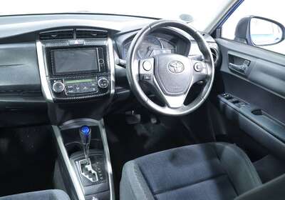 2013 TOYOTA COROLLA FIELDER 1.5L HYBRID 5 SEATER